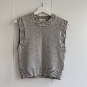 Aritzia Wilfred Sweater Vest